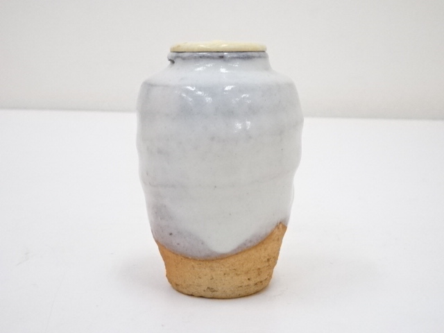 萩焼　花入れ　花瓶　宇田川聖谷作　木箱付き 萩焼 花入れ 花瓶 宇田川聖谷作 木箱付き 萩焼 花入れ 宇田川聖谷作 木